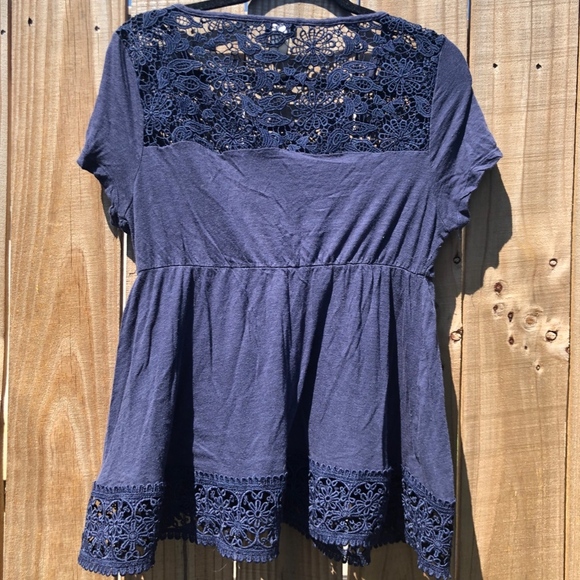 Torrid Navy Blue‎ Lace Short Sleeve Top - Picture 3 of 5